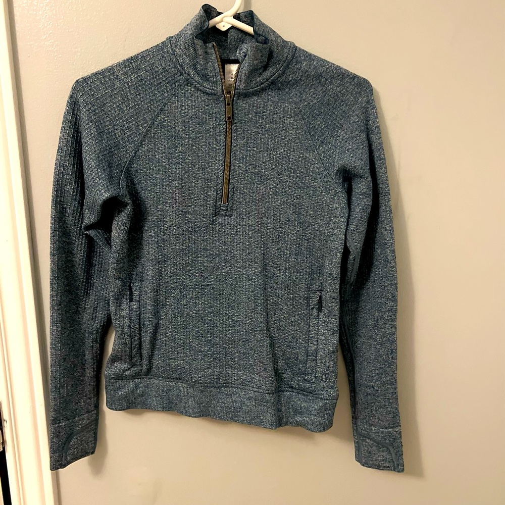 Lululemon cropped quarter zip!